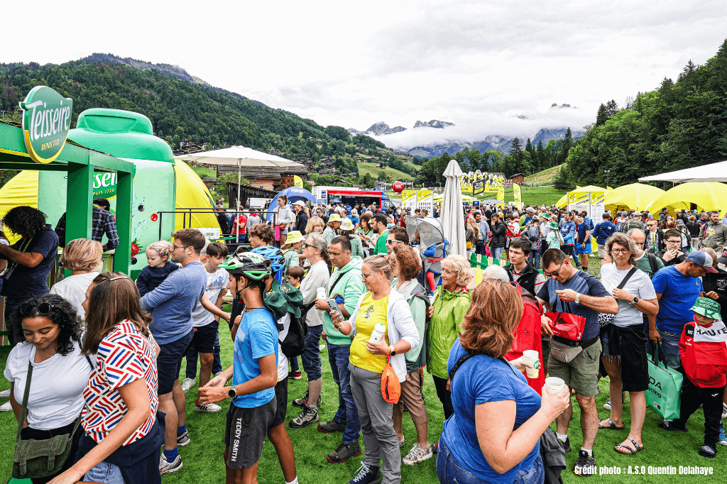 Mise en place du dispositif Teisseire dans les villages du Tour de France Femmes avec Zwift !